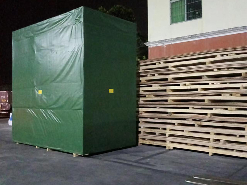 龍(long)崗新能源(yuan)設備出口(kou)包裝