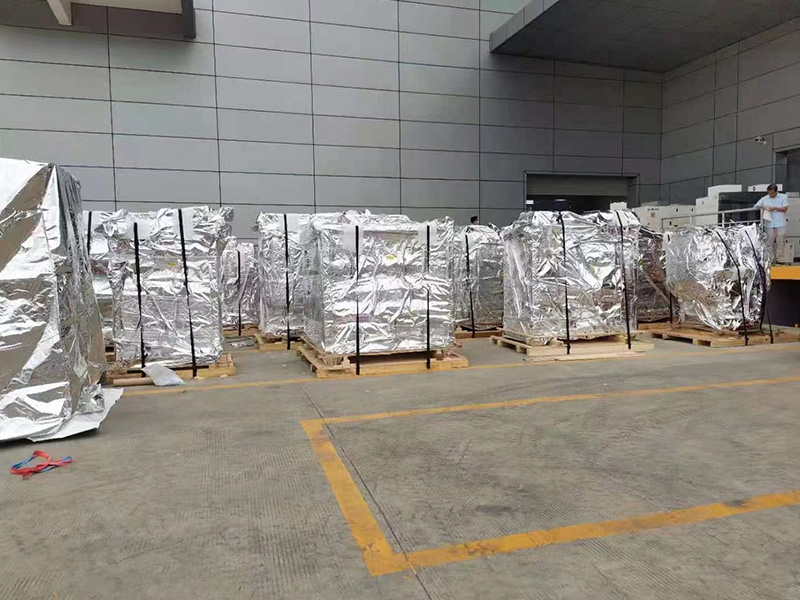 深(shen)圳公明歐(ou)菲光出口(kou)真空木箱(xiang)