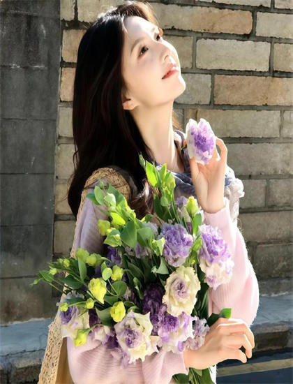 独家剖析：《踏浪女人》的社会意义与现实影响——传统与现代的对话